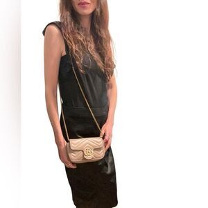 Gucci Marmont double G mini Beige Leather Crossbody Bag with Gold Chain